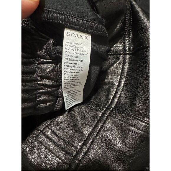 Spanx Faux black leather joggers SP - Picture 4 of 11